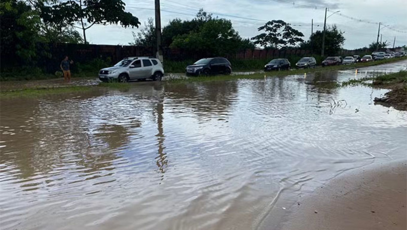 Imagem 1 -  Através do Comitê Estadual de Monitoramento das Chuvas, a Coordenadoria Estadual de Proteção e Defesa Civil está em permanente contato com as coordenadorias municipais de Defesa Civil para orientar e fornecer apoio às situações que demandarem reforço da estrutura do Estado. A orientação da governadora Fátima Bezerra é para que as secretarias de estado possam atuar de forma conjunta, através do Comitê Permanente de Monitoramento das Chuvas. Não há registro de vítimas, até às 11h30 desta terça-feira.
