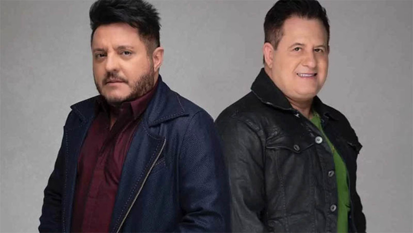 Imagem 1 - Apesar da cirurgia realizada por Marrone, Bruno seguirá com show no MCJ. O cantor Marrone precisou fazer uma cirurgia de urgência, nesta segunda-feira (17), devido a um glaucoma avançado. Além de comunicar sobre o procedimento, o perfil oficial da dupla no instagram confirmou que nenhum show que já estava marcado será cancelado e que o cantor Bruno seguirá cumprindo a agenda. Em Mossoró, show da dupla está marcado para acontecer nesta sexta-feira (21), no polo Estação das Artes do Mossoró Cidade Junina. Imagem 1 - Apesar da cirurgia realizada por Marrone, Bruno seguirá com show no MCJ. O cantor Marrone precisou fazer uma cirurgia de urgência, nesta segunda-feira (17), devido a um glaucoma avançado. Além de comunicar sobre o procedimento, o perfil oficial da dupla no instagram confirmou que nenhum show que já estava marcado será cancelado e que o cantor Bruno seguirá cumprindo a agenda. Em Mossoró, show da dupla está marcado para acontecer nesta sexta-feira (21), no polo Estação das Artes do Mossoró Cidade Junina.
