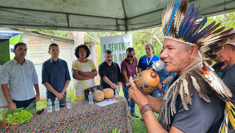 Imagem 1 - PAA indígena entrega 172 toneladas de alimentos a comunidade Catu, em Goianinha. Nesta quinta-feira (20), mais uma entrega de do Programa de Aquisição de Alimentos (PAA), aconteceu na comunidade indígena do Catu, no município de Goianinha, encerrando a primeira fase do programa. A Emater-RN aguarda do Governo Federal a sinalização para a próxima etapa do programa. O objetivo do PAA Indígena é garantir a alimentação dos povos indígenas em situação de insegurança alimentar e nutricional, por meio da compra de alimentos in natura, perecíveis ou não perecíveis, adequados aos hábitos alimentares locais. Imagem 1 - PAA indígena entrega 172 toneladas de alimentos a comunidade Catu, em Goianinha. Nesta quinta-feira (20), mais uma entrega de do Programa de Aquisição de Alimentos (PAA), aconteceu na comunidade indígena do Catu, no município de Goianinha, encerrando a primeira fase do programa. A Emater-RN aguarda do Governo Federal a sinalização para a próxima etapa do programa. O objetivo do PAA Indígena é garantir a alimentação dos povos indígenas em situação de insegurança alimentar e nutricional, por meio da compra de alimentos in natura, perecíveis ou não perecíveis, adequados aos hábitos alimentares locais.
