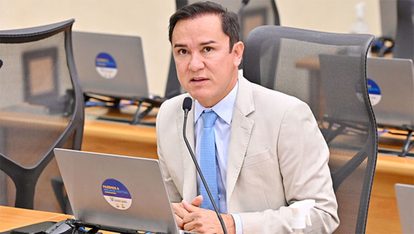 Imagem 1 -   "Parabenizo a gestão do prefeito Allyson Bezerra e a todos que fazem o Mossoró Cidade Junina. Quem pôde acompanhar viu a grandeza, dedicação, organização, segurança e acima de tudo, a melhor qualidade possível", afirmou.  Neilton destacou que a feste teve "uma organização jamais vista". O deputado disse que além do aspecto festivo, cultural e religioso, foi uma grande confraternização "e um momento de estar com todos que compreendem o desenvolvimento de Mossoró", afirmou.