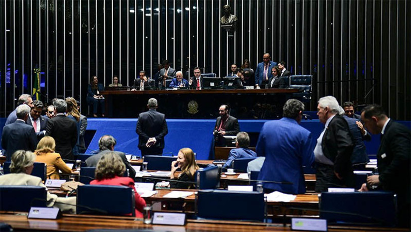 Imagem 1 -  Senadores votarão nesta quarta (10) a reoneração sobre a folha de pagamento . A informação foi transmitida pelo presidente do Senado, Rodrigo Pacheco, durante coletiva de imprensa nesta terça-feira (9). Segundo ele, o regime de transição contará em 2024 com um acréscimo de arrecadação do governo federal que não envolva aumento de tributos, como forma de atender a compensação imposta pelo ministro do Supremo Tribunal Federal (STF), Cristiano Zanin.