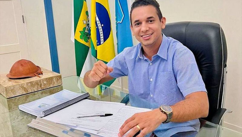 Imagem 1 -  A lista dos aprovados está no Diário Oficial do Município , o próximo passo é a convocação dos aprovados. Além do preenchimento das 330 vagas, o concurso também possui um cadastro de reserva com mais de 1.600 vagas. "“Há mais de uma década Mossoró não tinha concurso na saúde e agora essa espera acabou. Parabéns a todos vocês por essa vitória", disse o prefeito Allyson Bezerra.