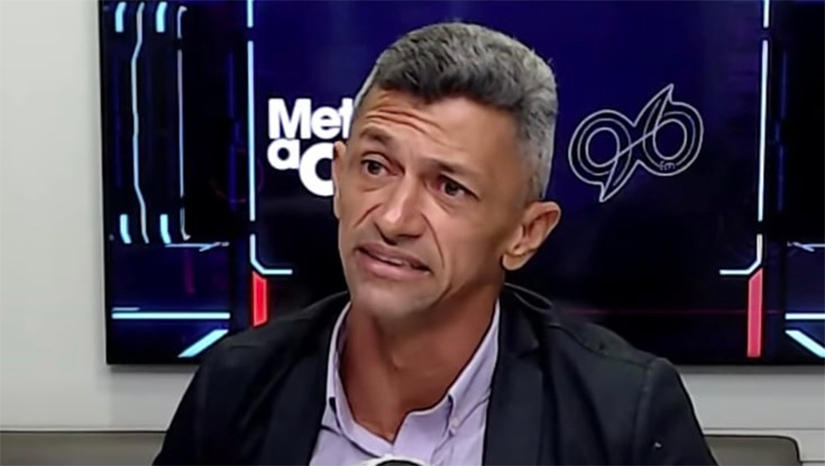 Imagem 1 - Wendel Fagner Cortez de Almeida, João Maria da Costa Peixoto, Francisco Rogério da Cruz e Roldão Ricardos dos Santos Neto responderão pelos crimes cometidos em 2022, na Redinha. De acordo com a denúncia do MPRN, em abril de 2022, em um estabelecimento comercial no bairro da Redinha, o PM, os dois ex-policiais militares e o quatro homem invadiram o local e abriram fogo contra as pessoas presentes. Três vítimas perderam a vida no ataque, enquanto outras três sobreviveram por circunstâncias alheias à vontade dos agressores. A decisão foi divulgada na noite desta terça-feira (3) e ainda não há data definida para o júri popular. Imagem 1 - Wendel Fagner Cortez de Almeida, João Maria da Costa Peixoto, Francisco Rogério da Cruz e Roldão Ricardos dos Santos Neto responderão pelos crimes cometidos em 2022, na Redinha. De acordo com a denúncia do MPRN, em abril de 2022, em um estabelecimento comercial no bairro da Redinha, o PM, os dois ex-policiais militares e o quatro homem invadiram o local e abriram fogo contra as pessoas presentes. Três vítimas perderam a vida no ataque, enquanto outras três sobreviveram por circunstâncias alheias à vontade dos agressores. A decisão foi divulgada na noite desta terça-feira (3) e ainda não há data definida para o júri popular.
