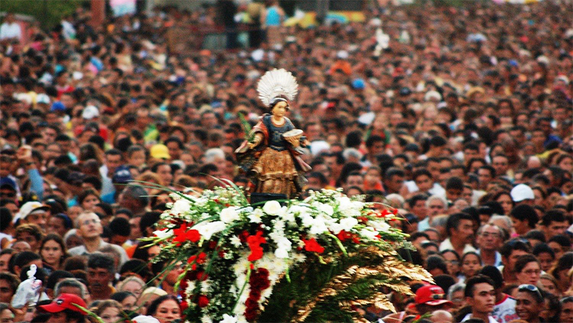Imagem 1 - A expectativa é que a nova lei contribua para a valorização da cultura, preservação do patrimônio natural e cultural, dos atrativos turísticos e eventos religiosos. Aliado a isso, a proposta é favorecer o desenvolvimento dos arranjos produtivos locais, promover a geração de emprego e renda, além da educação ambiental e cultural. Os municipios contemplados são: Natal, Mossoró, Caicó, São Gonçalo de Amarante, Canguaretama, Santa Cruz, Florânia, Ceará-Mirim, São José do Mipibu, Carnaúba dos Dantas, Currais Novos, Patu, Campo Redondo, Acari e Jardim do Seridó. Imagem 1 - A expectativa é que a nova lei contribua para a valorização da cultura, preservação do patrimônio natural e cultural, dos atrativos turísticos e eventos religiosos. Aliado a isso, a proposta é favorecer o desenvolvimento dos arranjos produtivos locais, promover a geração de emprego e renda, além da educação ambiental e cultural. Os municipios contemplados são: Natal, Mossoró, Caicó, São Gonçalo de Amarante, Canguaretama, Santa Cruz, Florânia, Ceará-Mirim, São José do Mipibu, Carnaúba dos Dantas, Currais Novos, Patu, Campo Redondo, Acari e Jardim do Seridó.