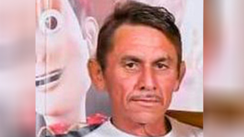 Imagem 1 - Acidente com vítima fatal é registrado próximo à Cobal, em Mossoró. A vítima foi identificada como Francisregis Soares de Araújo. Ele ainda chegou a ser socorrido, em estado grave, para o Hospital Regional Tarcísio Maia, mas acabou entrando em óbito na unidade. O acidente aconteceu no final da noite desta terça-feira (22), no cruzamento da Avenida Jerônimo Dix-Neuf Rosado com a Rua Marechal Deodoro. A vítima transitava em uma motoneta, quando foi colhida por uma caminhonete. Imagem 1 - Acidente com vítima fatal é registrado próximo à Cobal, em Mossoró. A vítima foi identificada como Francisregis Soares de Araújo. Ele ainda chegou a ser socorrido, em estado grave, para o Hospital Regional Tarcísio Maia, mas acabou entrando em óbito na unidade. O acidente aconteceu no final da noite desta terça-feira (22), no cruzamento da Avenida Jerônimo Dix-Neuf Rosado com a Rua Marechal Deodoro. A vítima transitava em uma motoneta, quando foi colhida por uma caminhonete.