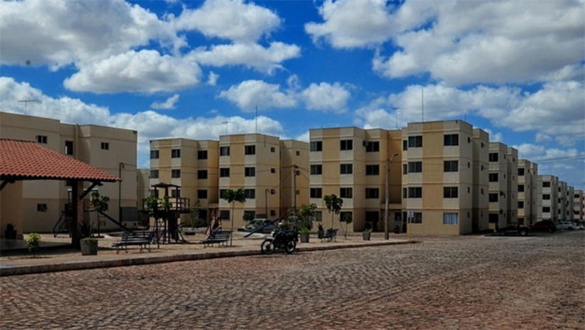 Imagem 1 - PMM convoca Beneficiários do Residencial Mossoró III para participarem de oficinas. Os convocados devem comparecer, entre os dias 29 de outubro e 1° de novembro, ao auditório do Instituto Municipal de Previdência Social – PREVI, localizado à rua Felipe Camarão, 2114, bairro Doze Anos, respeitando o cronograma estabelecido por esta chamada. Essas reuniões abordarão temas importantes sobre a conservação das edificações, acesso a serviços públicos e tópicos referentes ao contrato do imóvel.Os convocados devem comparecer, entre os dias 29 de outubro e 1° de novembro, ao auditório do Instituto Municipal de Previdência Social – PREVI, localizado à rua Felipe Camarão, 2114, bairro Doze Anos, respeitando o cronograma estabelecido por esta chamada. Essas reuniões abordarão temas importantes sobre a conservação das edificações, acesso a serviços públicos e tópicos referentes ao contrato do imóvel. Imagem 1 - PMM convoca Beneficiários do Residencial Mossoró III para participarem de oficinas. Os convocados devem comparecer, entre os dias 29 de outubro e 1° de novembro, ao auditório do Instituto Municipal de Previdência Social – PREVI, localizado à rua Felipe Camarão, 2114, bairro Doze Anos, respeitando o cronograma estabelecido por esta chamada. Essas reuniões abordarão temas importantes sobre a conservação das edificações, acesso a serviços públicos e tópicos referentes ao contrato do imóvel.Os convocados devem comparecer, entre os dias 29 de outubro e 1° de novembro, ao auditório do Instituto Municipal de Previdência Social – PREVI, localizado à rua Felipe Camarão, 2114, bairro Doze Anos, respeitando o cronograma estabelecido por esta chamada. Essas reuniões abordarão temas importantes sobre a conservação das edificações, acesso a serviços públicos e tópicos referentes ao contrato do imóvel.