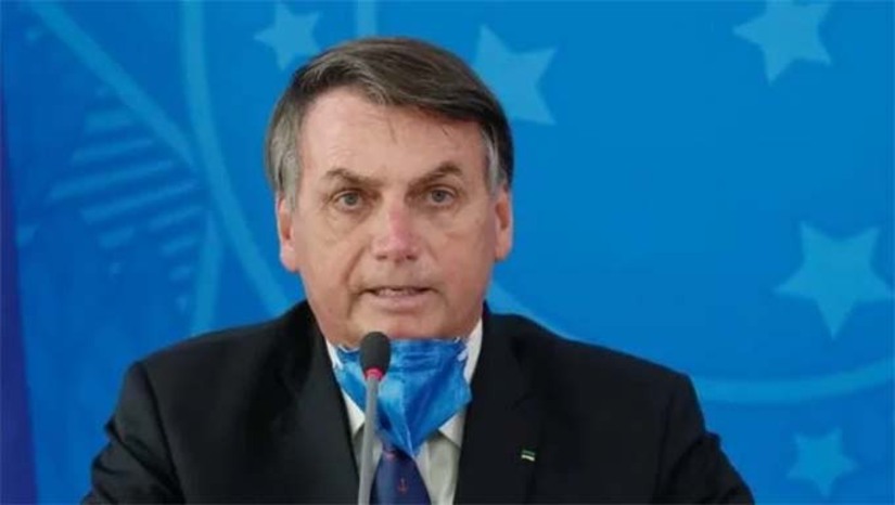 Imagem 1 -  Além do ex-presidente Jair Bolsonaro, a PF concluiu que houve indícios de crime de mais 36 pessoas. O relatório final foi encaminhado ao Supremo Tribunal Federal (STF). Entre elas, ex-ministros do governo, como Anderson Torres (Justiça), general Augusto Heleno (GSI), Braga Netto (Defesa); o ex-diretor da Agência Brasileira de Inteligência (Abin) e deputado federal Alexandre Ramagem (PL-RJ), o ex-assessor de Bolsonaro, Marcelo Câmara e o ex-ajudante de ordens do ex-presidente, tenente-coronel Mauro Cid. Os indiciados devem ser acusados por crimes de tentativa de golpe de Estado, abolição violenta do Estado democrático de Direito e organização criminosa pelo planejamento e tentativa de execução de um golpe militar para evitar a posse do presidente Luiz Inácio Lula da Silva. Esse ponto foi considerado o último para finalização do caso.