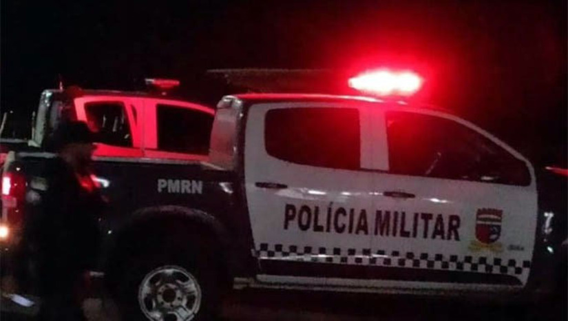 Imagem 1 -  Gildevan Junior da Costa estava num Corsa de cor escura, com outras pessoas, em situação suspeita no bairro Dom Jaime Câmara (Malvinas), em Mossoró, quando foi abordado e preso pela Polícia Militar. Foi entregue ao Sistema Prisional para ficar à disposição da Justiça.