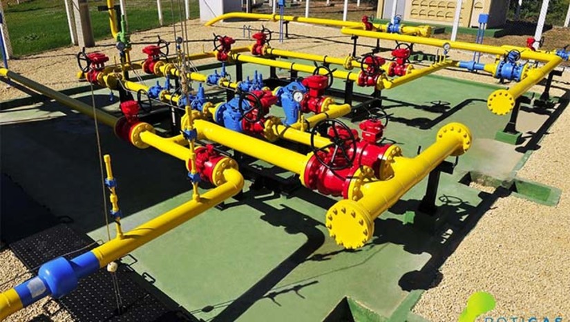 Imagem 1 - A informação é do Boletim Trimestral de Petróleo e Gás Natural e Arrecadação de Royalties – Terceiro Trimestre de 2024, divulgado pela Secretaria de Estado do Desenvolvimento Econômico. A exploração de gás natural no Rio Grande do Norte teve um aumento de 11,7% no acumulado do ano até setembro, em relação ao mesmo período dos nove meses do ano passado. A publicação informa que a produção onshore (em terra) trimestral de petróleo e gás natural em 2024 alcançou 2,23 milhões de barris e 73.474 Mm³, respectivamente. Os repasses de royalties provenientes das atividades do setor de petróleo e gás, no terceiro trimestre de 2024, para os 98 municípios potiguares beneficiados, chegaram a R$ 82,6 milhões. Imagem 1 - A informação é do Boletim Trimestral de Petróleo e Gás Natural e Arrecadação de Royalties – Terceiro Trimestre de 2024, divulgado pela Secretaria de Estado do Desenvolvimento Econômico. A exploração de gás natural no Rio Grande do Norte teve um aumento de 11,7% no acumulado do ano até setembro, em relação ao mesmo período dos nove meses do ano passado. A publicação informa que a produção onshore (em terra) trimestral de petróleo e gás natural em 2024 alcançou 2,23 milhões de barris e 73.474 Mm³, respectivamente. Os repasses de royalties provenientes das atividades do setor de petróleo e gás, no terceiro trimestre de 2024, para os 98 municípios potiguares beneficiados, chegaram a R$ 82,6 milhões.