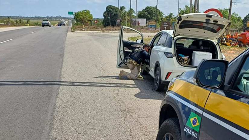 Imagem 1 - As prisões ocorreram neste dia 1º de janeiro de 2025 nas rodovias federais que cortam os municípios da grande Natal. Um estava disfarçado de motorista de aplicativo e ao ser identificado, confessou vários assaltos a carro-forte na capital paraibana. O outro, de 47 anos, estava com prisão decretada pela Justiça de Mossoró para cumprir 16 anos de prisão por assalto a carro-forte na BR 405, perto de Jucuri, em Mossoró. Imagem 1 - As prisões ocorreram neste dia 1º de janeiro de 2025 nas rodovias federais que cortam os municípios da grande Natal. Um estava disfarçado de motorista de aplicativo e ao ser identificado, confessou vários assaltos a carro-forte na capital paraibana. O outro, de 47 anos, estava com prisão decretada pela Justiça de Mossoró para cumprir 16 anos de prisão por assalto a carro-forte na BR 405, perto de Jucuri, em Mossoró.
