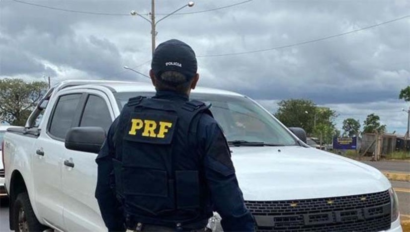 Imagem 1 - A operação teve início na última sexta-feira (27) e encerrou às 23h59 da última quarta-feira (1º). A ação teve como objetivo promover mais segurança pública e viária, o efetivo policial reforçou a fiscalização nas rodovias federais do estado. Durante o período, foram registrados 30 acidentes (21 classificados como graves), 34 feridos e três mortes. Os números indicam um aumento em relação ao mesmo período da Operação Ano Novo 2023. No feriado de Natal de 2024, entre os dias 20 e 25 de dezembro, a PRF registrou 33 acidentes, com 41 feridos e sete mortes. Imagem 1 - A operação teve início na última sexta-feira (27) e encerrou às 23h59 da última quarta-feira (1º). A ação teve como objetivo promover mais segurança pública e viária, o efetivo policial reforçou a fiscalização nas rodovias federais do estado. Durante o período, foram registrados 30 acidentes (21 classificados como graves), 34 feridos e três mortes. Os números indicam um aumento em relação ao mesmo período da Operação Ano Novo 2023. No feriado de Natal de 2024, entre os dias 20 e 25 de dezembro, a PRF registrou 33 acidentes, com 41 feridos e sete mortes.