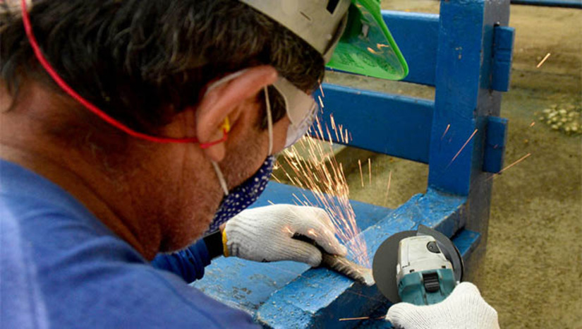 Imagem 1 - Painel de Emprego de Mossoró tem 444 vagas disponíveis em diversas áreas. As oportunidades são para pessoas que residem em Mossoró. Para concorrer às vagas, os candidatos precisam estar cadastrados no Painel de Empregos. Cada cargo tem pré-requisitos específicos que podem ser consultados no site da Prefeitura de Mossoró, na aba “Painel de Empregos”; confira todas as oportunidades disponíveis nesta segunda-feira (6). Imagem 1 - Painel de Emprego de Mossoró tem 444 vagas disponíveis em diversas áreas. As oportunidades são para pessoas que residem em Mossoró. Para concorrer às vagas, os candidatos precisam estar cadastrados no Painel de Empregos. Cada cargo tem pré-requisitos específicos que podem ser consultados no site da Prefeitura de Mossoró, na aba “Painel de Empregos”; confira todas as oportunidades disponíveis nesta segunda-feira (6).