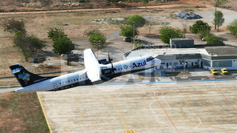 Imagem 1 -  Aeroporto de Mossoró ficará sem voos da Azul a partir do dia 10 de março. Por meio de nota, a companhia aérea confirmou à reportagem do MOSSORÓ HOJE o fim das operações na cidade. Segundo a Azul, a decisão acontece devido a “uma série de fatores que vão desde o aumento nos custos operacionais da aviação, impactados pela crise global na cadeia de suprimentos e a alta do dólar, somadas às questões de disponibilidade de frota e de ajustes de oferta e demanda”. 