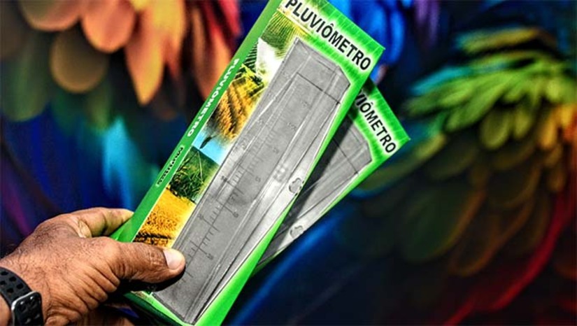 Imagem 1 -  O monitoramento das chuvas na zona rural através dos equipamentos, servirá para a Secretaria de Agricultura observar a distribuição das precipitações e encontrar o melhor momento de realizar o corte de terra em determinada região, por exemplo, se já tiver um bom volume de chuvas. A ideia da Secretaria Municipal de Agricultura e Desenvolvimento Rural (Seadru), é que cada agricultor responsável pelo medidor de volume e fazer o monitoramento e repasse a Secretaria de Agricultura as informações de chuvas distribuídas na zona rural. Os equipamentos de captação de água serão entregues as lideranças rurais no lançamento do programa Semear, marcado para a próxima quarta-feira (22), no Parque de Exposições Armando Buá.