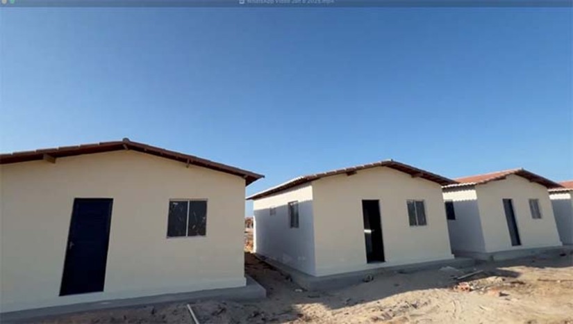 Imagem 1 - Podem se inscrever cidadãos residentes em Tibau há pelo menos cinco anos, com renda familiar mensal de até três salários mínimos ou renda per capita de até meio salário mínimo. A s inscrições acontecem de 29 de janeiro e 01 de fevereiro das das 8h às 13h. A prefeita Lidiane Marques, já entregou 50 casas em 2023 e prevê a entrega de novas unidades em 2025. O programa Habita Tibau visa oferecer moradias dignas à população, contribuindo para o desenvolvimento social do município. Imagem 1 - Podem se inscrever cidadãos residentes em Tibau há pelo menos cinco anos, com renda familiar mensal de até três salários mínimos ou renda per capita de até meio salário mínimo. A s inscrições acontecem de 29 de janeiro e 01 de fevereiro das das 8h às 13h. A prefeita Lidiane Marques, já entregou 50 casas em 2023 e prevê a entrega de novas unidades em 2025. O programa Habita Tibau visa oferecer moradias dignas à população, contribuindo para o desenvolvimento social do município.