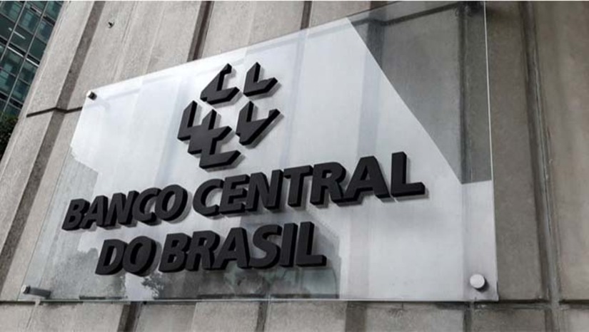 Imagem 1 -  A reunião é a primeira sob o novo comando do presidente do Banco Central, Gabriel Galípolo.  Essa será a quarta elevação consecutiva da Selic. Segundo a edição mais recente do boletim Focus, pesquisa semanal com analistas de mercado, a taxa básica deve subir 1 ponto percentual nesta reunião, de 12,25% para 13,25% ao ano.  No comunicado da última reunião, em dezembro, o Copom informou que elevaria os juros básicos em 1 ponto percentual nas reuniões de janeiro e de março. 