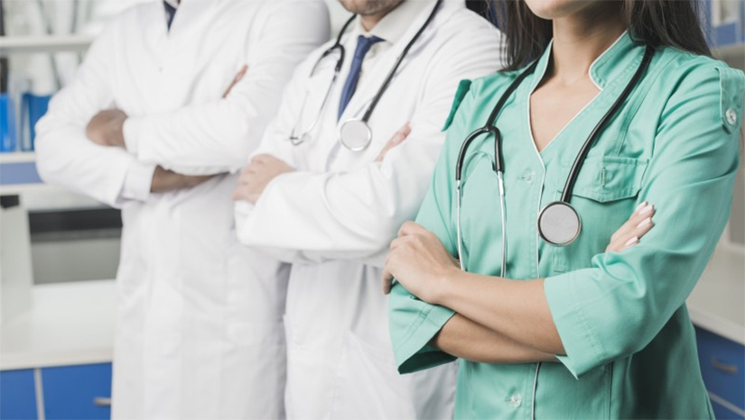 Imagem 1 - De acordo com a pasta, o objetivo é reforçar o quadro de trabalhadores da principal unidade hospitalar da rede. Todos os profissionais de cinco categorias de níveis médio e superior que serão selecionados no seletivo terão sua lotação destinada ao Hospital Monsenhor Walfredo Gurgel. O edital publicado no Diário Oficial do Estado terá inicialmente 75 vagas, que vão se somar a um cadastro de reserva. A medida atende a uma decisão judicial da 2ª Vara da Fazenda Pública de Natal. Imagem 1 - De acordo com a pasta, o objetivo é reforçar o quadro de trabalhadores da principal unidade hospitalar da rede. Todos os profissionais de cinco categorias de níveis médio e superior que serão selecionados no seletivo terão sua lotação destinada ao Hospital Monsenhor Walfredo Gurgel. O edital publicado no Diário Oficial do Estado terá inicialmente 75 vagas, que vão se somar a um cadastro de reserva. A medida atende a uma decisão judicial da 2ª Vara da Fazenda Pública de Natal.
