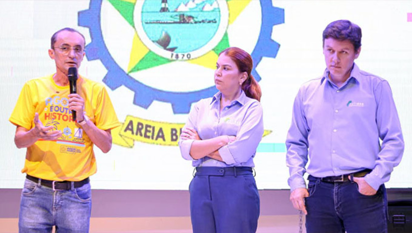 Imagem 1 - O diretor técnico e comercial da Potigás, Dennis Falcon, detalhou o projeto, que receberá um investimento de R$ 38 milhões para a construção de um gasoduto de 51 quilômetros, ligando Mossoró-RN a Areia Branca-RN, seguindo pelas margens da BR-110. O projeto Polo Gás Sal, segundo o prefeito Souza, de Areia Branca, representa o fortalecimento da indústria e do turismo da região da Costa Branca Potiguar. Imagem 1 - O diretor técnico e comercial da Potigás, Dennis Falcon, detalhou o projeto, que receberá um investimento de R$ 38 milhões para a construção de um gasoduto de 51 quilômetros, ligando Mossoró-RN a Areia Branca-RN, seguindo pelas margens da BR-110. O projeto Polo Gás Sal, segundo o prefeito Souza, de Areia Branca, representa o fortalecimento da indústria e do turismo da região da Costa Branca Potiguar.