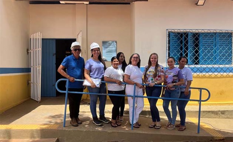 Imagem 1 -  As unidades beneficiadas são as escolas das vilas Amazonas, Ceará, Piauí, Paraná e Espírito Santo.  Atualmente, as instituições de ensino estão em diferentes fases do processo, com algumas na etapa de elaboração de projetos e outras já em fase de orçamento para posterior aprovação e licitação.  De acordo com o secretário de Infraestrutura, Iranilson Lopes, a iniciativa da Administração Municipal tem como objetivo melhorar a infraestrutura das escolas, garantindo mais conforto, segurança e acessibilidade para alunos e profissionais da educação.