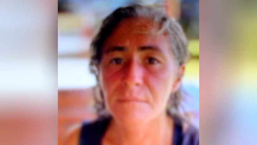 Imagem 1 - Ex-cantora de Mossoró continua desaparecida; DHPP solicita informações para localizá-la. A 16ª Delegacia de Homicídio e Proteção à Pessoa de Mossoró tem empenhado esforços para localizar a ex-cantora Kallianne Emmanuela Fernandes de Brito, de 44 anos, conhecida como Nanda Brito, que está desaparecida desde dezembro de 2024. Informações recentes dão conta que ela teria sido vista na praça do Teatro Lauro Monte, sendo conduzida para internação por três homens, mas a família e as autoridades seguem sem qualquer notícia. Quem souber qualquer informação que possa ajudar a localizá-la, pode entrar em contato com a polícia civil pelo número (84) 98661-3512, da 16ª DHPP. Imagem 1 - Ex-cantora de Mossoró continua desaparecida; DHPP solicita informações para localizá-la. A 16ª Delegacia de Homicídio e Proteção à Pessoa de Mossoró tem empenhado esforços para localizar a ex-cantora Kallianne Emmanuela Fernandes de Brito, de 44 anos, conhecida como Nanda Brito, que está desaparecida desde dezembro de 2024. Informações recentes dão conta que ela teria sido vista na praça do Teatro Lauro Monte, sendo conduzida para internação por três homens, mas a família e as autoridades seguem sem qualquer notícia. Quem souber qualquer informação que possa ajudar a localizá-la, pode entrar em contato com a polícia civil pelo número (84) 98661-3512, da 16ª DHPP.