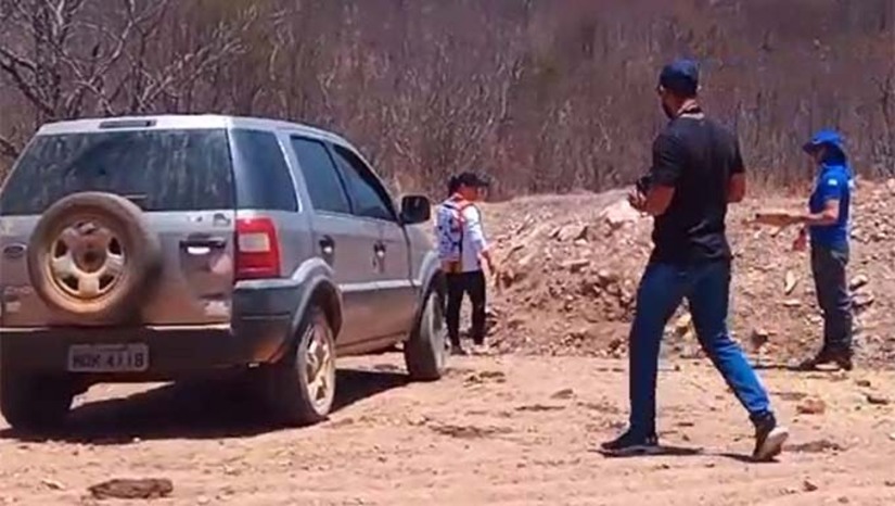 Imagem 1 - Segundo a polícia, uma reprodução simulada constatou que o ocorrido no local foi um acidente e não um homicídio doloso. Assim, o suspeito foi indiciado por homicídio culposo, pois, sob efeito de álcool, conduzia um veículo com condições mecânicas inadequadas, o que resultou no acidente fatal. Imagem 1 - Segundo a polícia, uma reprodução simulada constatou que o ocorrido no local foi um acidente e não um homicídio doloso. Assim, o suspeito foi indiciado por homicídio culposo, pois, sob efeito de álcool, conduzia um veículo com condições mecânicas inadequadas, o que resultou no acidente fatal.