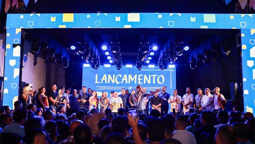 Imagem 1 - Após o sucesso da divulgação em Mossoró, será a vez da capital Natal receber o lançamento exclusivo ressaltando toda a programação e o leque de novidades da edição deste ano. O lançamento em Natal acontecerá no dia 10 de abril, a partir das 9h, no auditório do SESC Rio Branco, localizado no bairro Cidade Alta. Toda a imprensa é convidada a participar da programação que contará com apresentações e detalhes da execução dos tradicionais polos como Estação das Artes, Arraiá do Povo, Polo Antônio Francisco e mais. Imagem 1 - Após o sucesso da divulgação em Mossoró, será a vez da capital Natal receber o lançamento exclusivo ressaltando toda a programação e o leque de novidades da edição deste ano. O lançamento em Natal acontecerá no dia 10 de abril, a partir das 9h, no auditório do SESC Rio Branco, localizado no bairro Cidade Alta. Toda a imprensa é convidada a participar da programação que contará com apresentações e detalhes da execução dos tradicionais polos como Estação das Artes, Arraiá do Povo, Polo Antônio Francisco e mais.