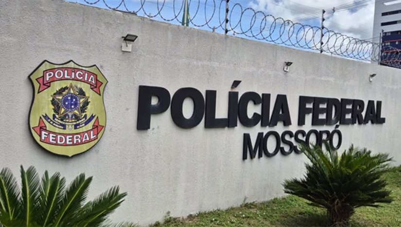 Imagem 1 - Duzentos policiais cumpriram 48 mandados judiciais, expedidos pelo Poder Judiciário do Rio Grande do Norte. As ordens incluem 19 mandados de prisão preventiva, sendo 11 em Mossoró, 22 de busca e apreensão domiciliar e sete de bloqueio de contas bancárias ligadas aos investigados. A investigação contra as organizações criminosas continua Imagem 1 - Duzentos policiais cumpriram 48 mandados judiciais, expedidos pelo Poder Judiciário do Rio Grande do Norte. As ordens incluem 19 mandados de prisão preventiva, sendo 11 em Mossoró, 22 de busca e apreensão domiciliar e sete de bloqueio de contas bancárias ligadas aos investigados. A investigação contra as organizações criminosas continua