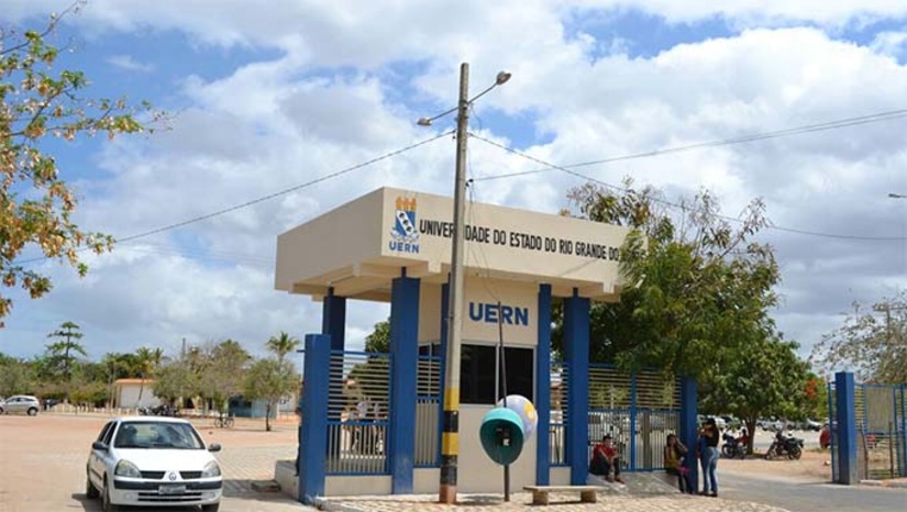 Imagem 1 - O Conselho Diretor da Fuern aprovou nesta terça-feira (20) a realização de um novo concurso público para professores de Ensino Superior da Uern. A resolução, que será publicada no Jornal Oficial da Fuern, autoriza os trâmites e define a composição da Comissão Central do Concurso, com representantes de setores internos e externos. A medida acontece após a rescisão contratual com o Idecan, antiga organizadora do certame, ocorrida em fevereiro de 2024 por descumprimento do edital. A Progep conduzirá as etapas seguintes para efetivar a seleção. Imagem 1 - O Conselho Diretor da Fuern aprovou nesta terça-feira (20) a realização de um novo concurso público para professores de Ensino Superior da Uern. A resolução, que será publicada no Jornal Oficial da Fuern, autoriza os trâmites e define a composição da Comissão Central do Concurso, com representantes de setores internos e externos. A medida acontece após a rescisão contratual com o Idecan, antiga organizadora do certame, ocorrida em fevereiro de 2024 por descumprimento do edital. A Progep conduzirá as etapas seguintes para efetivar a seleção.