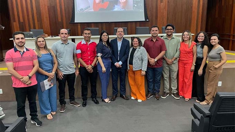 Imagem 1 - Segundo o MPRN, o objetivo da iniciativa é desmistificar ideias pré-concebidas sobre a mulher que gestou e não pode maternar. Entre os temas abordados no seminário estão a proteção integral e a necessidade do trabalho e articulação de uma rede fortalecida; os aspectos da adoção e as ações de acolhimento e destituição do poder familiar; a entrega legal, com a acolhida à mulher sem constrangimento e sem julgamento. Imagem 1 - Segundo o MPRN, o objetivo da iniciativa é desmistificar ideias pré-concebidas sobre a mulher que gestou e não pode maternar. Entre os temas abordados no seminário estão a proteção integral e a necessidade do trabalho e articulação de uma rede fortalecida; os aspectos da adoção e as ações de acolhimento e destituição do poder familiar; a entrega legal, com a acolhida à mulher sem constrangimento e sem julgamento.