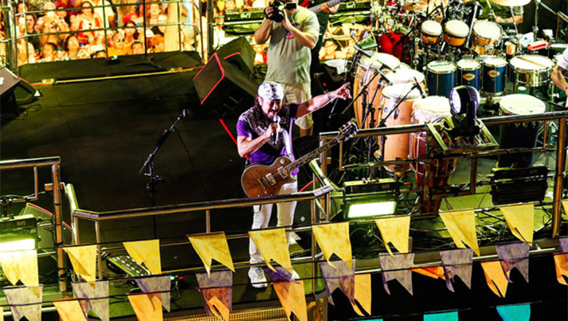 Imagem 1 - O evento tem início pontualmente às 18 horas e terá ainda como atrações, além do artista baiano, Davson Devis, Caddu Rodrigues, Lucas Lima, Mozão, Guto Fortunato, Banda Bakulejo e Muny Santos e Banda. O percurso é o mesmo do "Pingo da Mei Dia", que abre os festejos juninos em Mossoró. Titular da Secretaria Municipal de Segurança Pública, Defesa Civil, Mobilidade Urbana e Trânsito (Sesdem), Walmary Costa destacou que 1.500 agentes estarão realizando a segurança no evento. Imagem 1 - O evento tem início pontualmente às 18 horas e terá ainda como atrações, além do artista baiano, Davson Devis, Caddu Rodrigues, Lucas Lima, Mozão, Guto Fortunato, Banda Bakulejo e Muny Santos e Banda. O percurso é o mesmo do "Pingo da Mei Dia", que abre os festejos juninos em Mossoró. Titular da Secretaria Municipal de Segurança Pública, Defesa Civil, Mobilidade Urbana e Trânsito (Sesdem), Walmary Costa destacou que 1.500 agentes estarão realizando a segurança no evento.