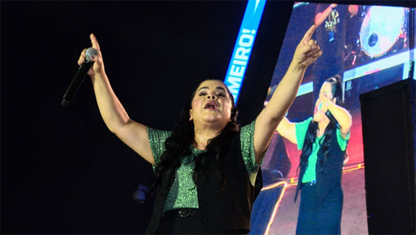 Imagem 1 - A programação abrange os shows na Estação das Artes, Polo Celebração, Polo Maná, Espaço Kids e muito mais. A partir das 18h, os shows ao vivo começam no palco principal com Elisac Régis; Maria Marçal; Cassiane; Bruna Karla. Imagem 1 - A programação abrange os shows na Estação das Artes, Polo Celebração, Polo Maná, Espaço Kids e muito mais. A partir das 18h, os shows ao vivo começam no palco principal com Elisac Régis; Maria Marçal; Cassiane; Bruna Karla.