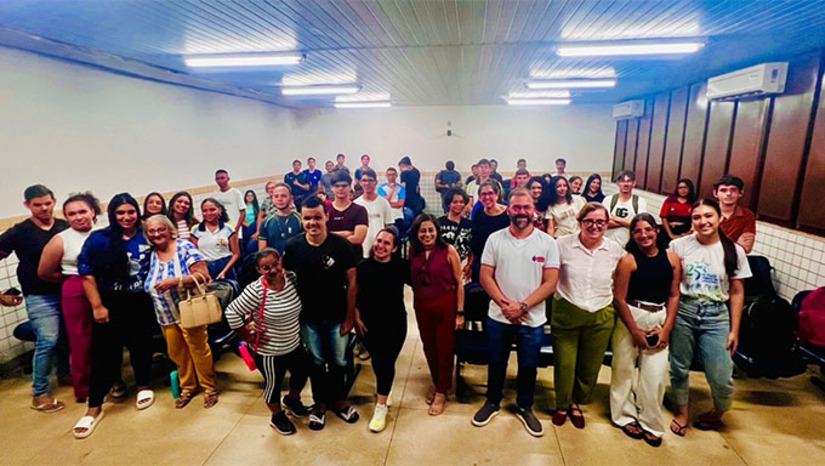 Imagem 1 - Com emendas parlamentares da deputada Isolda em parceria com a FAPERN, o Cursinho Popular Dona Clinária sempre aconteceu de forma gratuita e já atendeu mais de 500 estudantes da zona urbana e rural, garantindo diversas aprovações em universidades públicas. O lançamento da edição 2025 acontece neste sábado (26) a partir das 8h, na Escola Eliseu Viana em Mossoró-RN. Imagem 1 - Com emendas parlamentares da deputada Isolda em parceria com a FAPERN, o Cursinho Popular Dona Clinária sempre aconteceu de forma gratuita e já atendeu mais de 500 estudantes da zona urbana e rural, garantindo diversas aprovações em universidades públicas. O lançamento da edição 2025 acontece neste sábado (26) a partir das 8h, na Escola Eliseu Viana em Mossoró-RN.