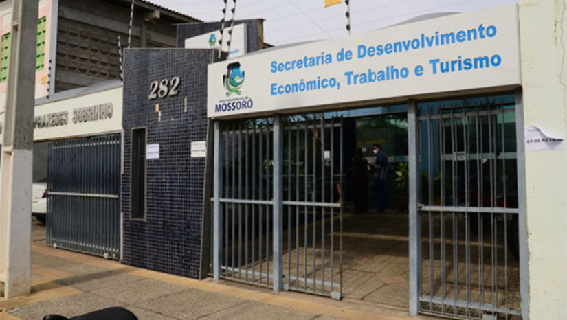 Imagem 1 -  O PotiAgro Hub representa uma virada de chave para o agro potiguar. Sediado em Mossoró. Ele será um ponto de convergência entre produtores, startups, universidades, centros de pesquisa, setor privado e poder público. Seu propósito é capitanear projetos estratégicos, atrair investimentos e mobilizar recursos nacionais e internacionais para a inovação no agro. Será um ambiente vivo de experimentação, onde tecnologia, sustentabilidade e inteligência de mercado se encontram para gerar soluções concretas — do campo à mesa.