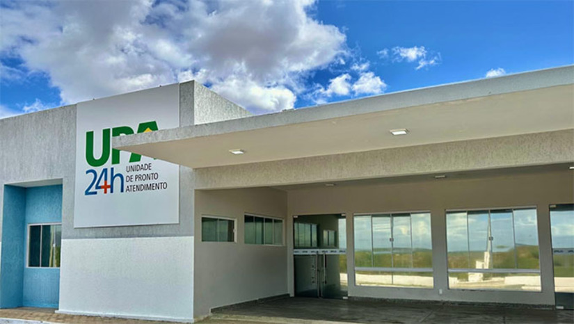 Imagem 1 - A unidade de Pronto Atendimento Edivan Secundo Lopes (UPA) sai do papel e das promessas não cumpridas por antigos gestores para ser inaugurada nesta sexta (29) pelo prefeito Felipe Menezes (MDB). A nova unidade abre as portas oficialmente para o atendimento à população de lajense e região a partir do dia (01) de setembro. A UPA de Lajes também agrega em sua estrutura uma base fixa do Serviço de Atendimento Móvel de Urgência (SAMU), disponível ao atendimento da população. Imagem 1 - A unidade de Pronto Atendimento Edivan Secundo Lopes (UPA) sai do papel e das promessas não cumpridas por antigos gestores para ser inaugurada nesta sexta (29) pelo prefeito Felipe Menezes (MDB). A nova unidade abre as portas oficialmente para o atendimento à população de lajense e região a partir do dia (01) de setembro. A UPA de Lajes também agrega em sua estrutura uma base fixa do Serviço de Atendimento Móvel de Urgência (SAMU), disponível ao atendimento da população.