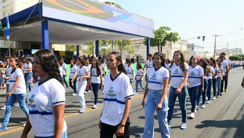 Imagem 1 - A iniciativa visa garantir acessibilidade, inclusão e integração das pessoas com deficiência no evento. O “Ponto da Inclusão” ficará localizado ao lado da Capela de São Vicente de Paulo. No local, haverá abafadores para pessoas com sensibilidade auditiva e ainda orientações e suporte de profissionais da área. O desfile cívico-militar da Independência do Brasil acontecerá no próximo domingo (7), na avenida Alberto Maranhão. Imagem 1 - A iniciativa visa garantir acessibilidade, inclusão e integração das pessoas com deficiência no evento. O “Ponto da Inclusão” ficará localizado ao lado da Capela de São Vicente de Paulo. No local, haverá abafadores para pessoas com sensibilidade auditiva e ainda orientações e suporte de profissionais da área. O desfile cívico-militar da Independência do Brasil acontecerá no próximo domingo (7), na avenida Alberto Maranhão.
