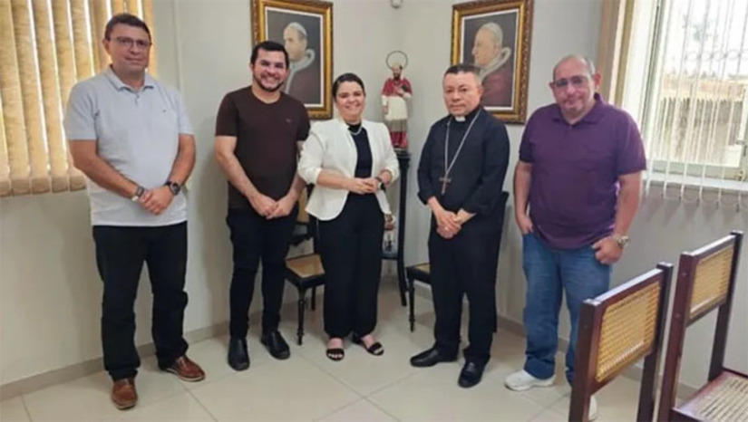 Imagem 1 - O estudo tem como objetivo mensurar o impacto social e econômico da Festa de Santa Luzia, considerada a maior festa religioso do interior do Rio Grande do Norte. A pesquisa terá início nos próximos meses e contará com a participação de professores, estudantes e pesquisadores da Uern, em um trabalho de campo que abrangerá participantes, comerciantes e a comunidade em geral. O resultado deverá ser apresentado à sociedade após a realização da festa, em dezembro de 2025. Imagem 1 - O estudo tem como objetivo mensurar o impacto social e econômico da Festa de Santa Luzia, considerada a maior festa religioso do interior do Rio Grande do Norte. A pesquisa terá início nos próximos meses e contará com a participação de professores, estudantes e pesquisadores da Uern, em um trabalho de campo que abrangerá participantes, comerciantes e a comunidade em geral. O resultado deverá ser apresentado à sociedade após a realização da festa, em dezembro de 2025.