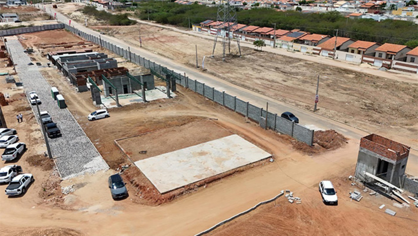 Imagem 1 - Para celebrar o sucesso, a Castel Construções e a Nossa Incorporações promovem no próximo domingo (28) uma grande festa no local do empreendimento. O evento começa às 10h, com um churrasco especial, show de André da Mata e a divertida Roleta da Sorte, que premiará compradores com valores que variam entre R$ 200,00 e R$ 3.000,00. Imagem 1 - Para celebrar o sucesso, a Castel Construções e a Nossa Incorporações promovem no próximo domingo (28) uma grande festa no local do empreendimento. O evento começa às 10h, com um churrasco especial, show de André da Mata e a divertida Roleta da Sorte, que premiará compradores com valores que variam entre R$ 200,00 e R$ 3.000,00.