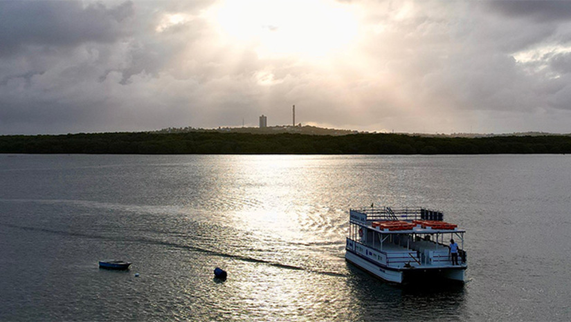 Imagem 1 - Meta da instituição é colocar o barco no rio em Mossoró ou Grossos, já em 2026, através de parceria já assinada com a UERN e a Funcitern. O objetivo do projeto Barco Escola é a expansão do conhecimento ecológico, ambiental, durante “passeios turísticos, pedagógicos, recreativos, uma verdadeira aula de campo”, diz Werner Farkatt. Imagem 1 - Meta da instituição é colocar o barco no rio em Mossoró ou Grossos, já em 2026, através de parceria já assinada com a UERN e a Funcitern. O objetivo do projeto Barco Escola é a expansão do conhecimento ecológico, ambiental, durante “passeios turísticos, pedagógicos, recreativos, uma verdadeira aula de campo”, diz Werner Farkatt.