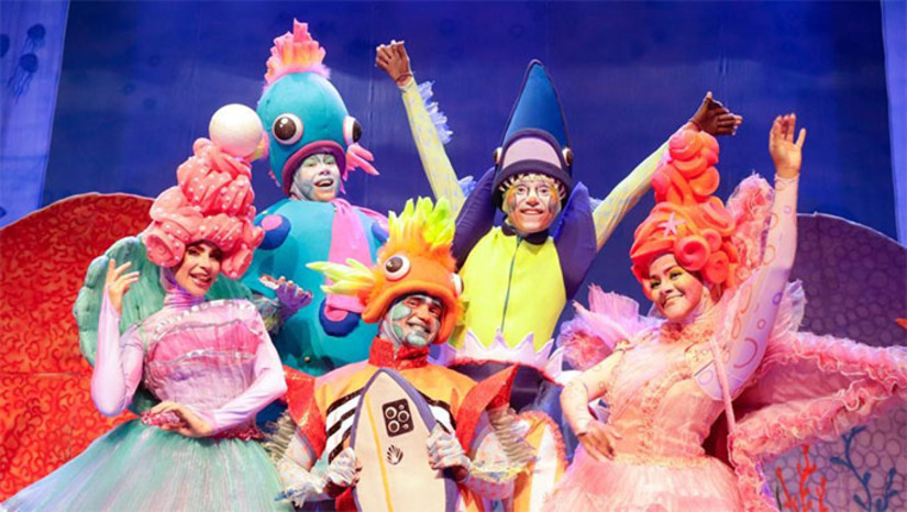 Imagem 1 -  A comemoração ao Dia das Crianças, ocorrerá dia 12 dentro da programação do Festival Gastronômico e Cultural. A principal atração será a exibição do espetáculo "A Escolinha do Mar de Ruth Rocha", marcada para as 17h. Durante a celebração, haverá distribuição de pipoca e algodão doce para as crianças presentes. A 4ª edição do Festival Gastronômico e Cultural contará com uma praça de alimentação central e a programação musical inclui atrações de destaque, como Zezo, Elba Ramalho e Mara Pavanelly.