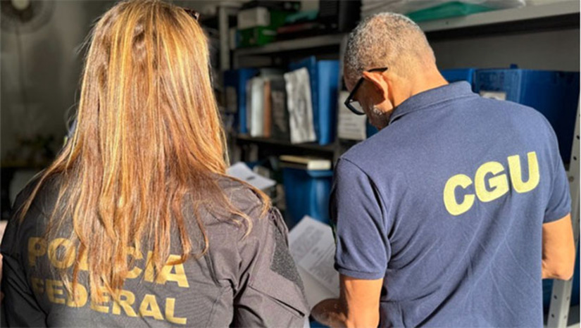 Imagem 1 -  Estão sendo cumpridos 66 mandados de busca e apreensão, expedidos pelo Supremo Tribunal Federal, no Rio Grande do Norte e mais sete estados. A ação tem o objetivo de aprofundar as investigações e esclarecer a prática de crimes como inserção de dados falsos em sistemas oficiais, constituição de organização criminosa e atos de ocultação e dilapidação patrimonial.