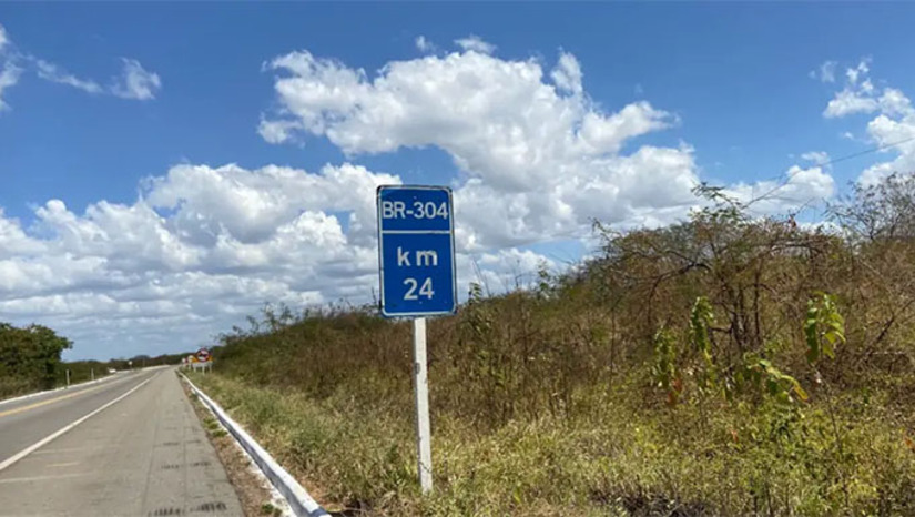 Imagem 1 -  A governadora e o DNIT haviam prometido publicar o edital neste dia 10 e terminou fazendo publicidade apenas de um aviso, informando que o edital na íntegra, com o detalhamento para que as empresas participem da concorrência, estará disponível, provavelmente, a partir da próxima sexta-feira, 17 de outubro. A perspectiva é que as obras tenham início até dezembro, com previsão de conclusão em um prazo de dois anos.