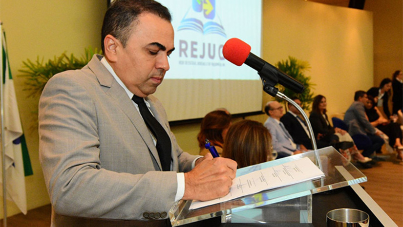 Imagem 1 - ‘’É um momento simbólico para a Prefeitura de Mossoró, que agora tem a sua Escola de Gestão Pública integrada a uma rede de escolas judiciais e de todo o estado", destaca o prefeito interino Marcos Medeiros Imagem 1 - ‘’É um momento simbólico para a Prefeitura de Mossoró, que agora tem a sua Escola de Gestão Pública integrada a uma rede de escolas judiciais e de todo o estado", destaca o prefeito interino Marcos Medeiros