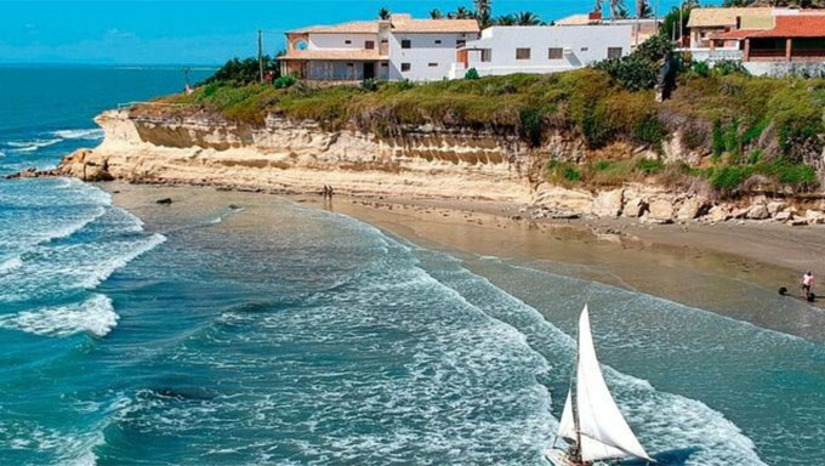   A programação terá início no dia 4, às 8h, no Restaurante Beach Sea, e incluirá momentos de formação e uma visita técnica especial. O roteiro, que prevê caminhadas e visitação a áreas naturais, passará por locais como as Falésias de Tibau, a Pedra do Chapéu e a Villa Tibau, destacando as belezas da "Praia das Areias Coloridas".