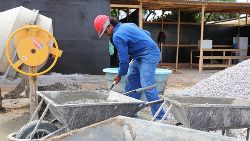   Os dados são do Cadastro Geral de Empregados e Desempregados (Novo Caged), divulgados pelo Ministério do Trabalho e Emprego. O estado potiguar apresentou desempenho positivo em todos os cinco grandes grupamentos de atividades econômicas avaliados. O destaque foi o setor de Serviços, que gerou 984 novos postos. Na sequência aparecem Comércio (814), Agropecuária (718), Indústria (412) e Construção (303).