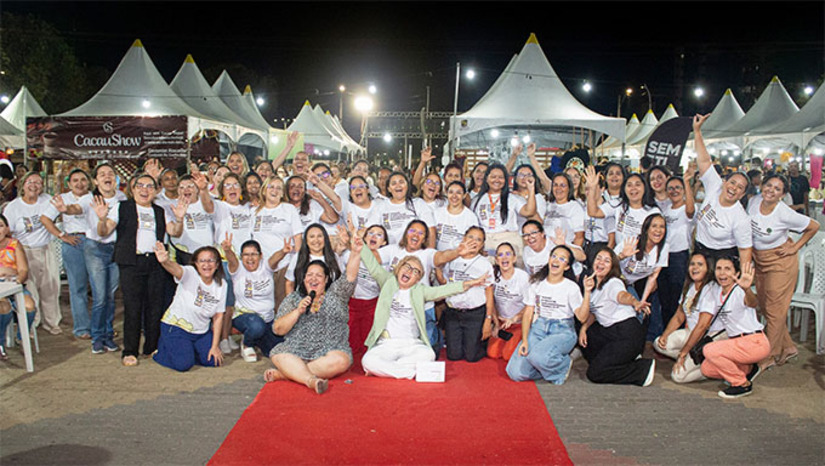 Imagem 1 -  A FÊMEA acontece de 07 a 09 de novembro na Praça de Eventos Gustavo Negreiro, Corredor Cultural, Av. Rio Branco. Durante a Feira, o público poderá conferir uma programação intensa e gratuita, aberta a toda a comunidade, celebrando o talento e a força de mais de 100 mulheres empreendedoras que transformam ideias em negócios e inspiram novas trajetórias. Neste ano, a FÊMEA apresenta uma grande novidade: o Festival Mulherada, um espaço dedicado à cultura e à arte feminina, com três dias de shows, desfiles, gastronomia regional e apresentações artísticas.