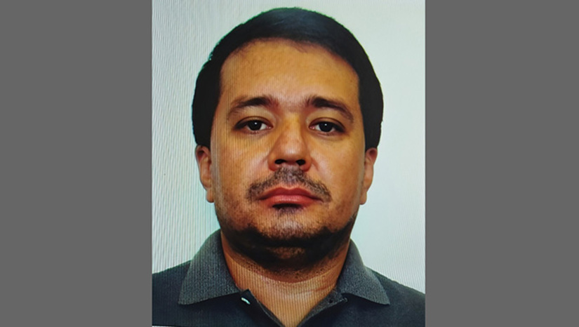   O guarda municipal de Mossoró-RN, Regiano Mendes de Lima, de 41 anos, matou usando a pistola institucional Cássio Fagner Marinho da Costa e baleou outras seis pessoas durante o show da banda Lagosta Bronzeada, durante a madrugada deste domingo, 9, na Praça Central do Município de Apodi-RN. Na ocasião, foi baleado e preso em flagrante, que a Justiça a converteu em prisão preventiva, após audiência de custódia, nesta segunda-feira, 10.