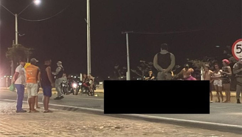   Ricardo Rodrigues da Rocha, de 50 anos, morreu no local. A outra vítima, de nome Ryan, chegou a ser socorrida pelo SAMU para o Hospital Sarah Kubistchek, em Areia Branca. A Polícia Rodoviária Federal foi acionada ao local, juntamente com a Policia Militar e também Policia Civil e Instituto Técnico-científico de Perícia (ITEP).