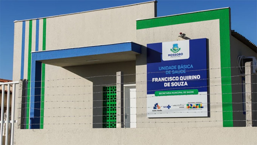 Imagem 1 - A UBS Francisco Quirino de Souza, da comunidade de Sussuarana, será entregue nesta quarta-feira (19) inteiramente moderna e estruturada, a oitava em comunidades rurais do município e a décima incluindo às da zona urbana, consolidando o compromisso da Prefeitura em ampliar e descentralizar os serviços de saúde. O projeto estrutural da UBS conta com um consultório médico, um consultório odontológico, uma sala de procedimentos (que abrange curativo, imunização e esterilização) e um consultório de enfermagem. Imagem 1 - A UBS Francisco Quirino de Souza, da comunidade de Sussuarana, será entregue nesta quarta-feira (19) inteiramente moderna e estruturada, a oitava em comunidades rurais do município e a décima incluindo às da zona urbana, consolidando o compromisso da Prefeitura em ampliar e descentralizar os serviços de saúde. O projeto estrutural da UBS conta com um consultório médico, um consultório odontológico, uma sala de procedimentos (que abrange curativo, imunização e esterilização) e um consultório de enfermagem.