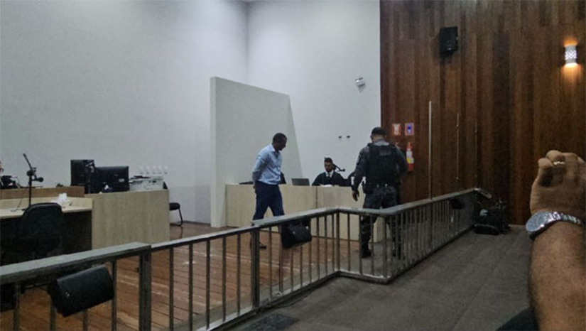   O pedreiro Francisco José da Silva Castro, conhecido por “Zé Jogador”, de 43 anos, residente no bairro Rincão, foi condenado pela sociedade mossoroense a 18 anos, 6 meses e 15 dias de prisão, em julgamento realizado nesta nesta quinta-feira, 27 de novembro de 2025, no Fórum Municipal Desembargador Silveira Martins.