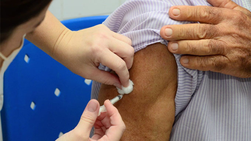 Imagem 1 -  A partir desta segunda-feira (01), até o dia 12 de dezembro, das 18h30 às 22h, a população terá acesso aos imunizantes. A estratégia, em parceria com a prefeitura de Mossoró, amplia a oferta das vacinas, em local e horários alternativo, facilitando o acesso ao serviço. Uma forma de aumentar os índices de cobertura vacinal no município.